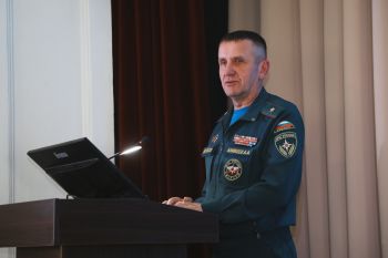 Начальник института провел беседу с абитуриентами Начальник института провел беседу с абитуриентами