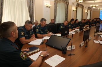 Новая неделя началась с утреннего совещания