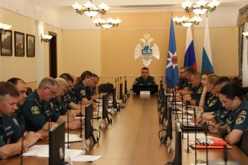 Новая неделя началась с утреннего совещания