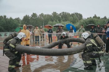Курсанты Уральского института ГПС МЧС России продемонстрировали силу и профессионализм на соревнованиях «Сила Урала» Курсанты Уральского института ГПС МЧС России продемонстрировали силу и профессионализм на соревнованиях «Сила Урала»
