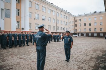 В институте прошло утреннее построение личного состава
