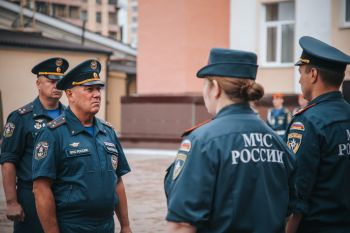 В институте прошло утреннее построение личного состава В институте прошло утреннее построение личного состава