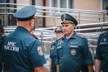 В институте прошло утреннее построение личного состава В институте прошло утреннее построение личного состава