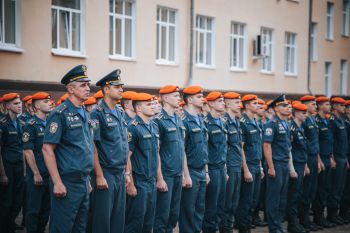 В институте прошло утреннее построение личного состава В институте прошло утреннее построение личного состава