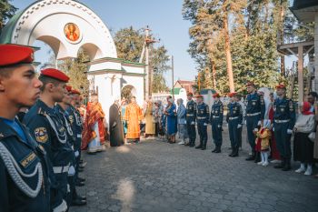 Курсанты института приняли участие в престольном празднике Курсанты института приняли участие в престольном празднике
