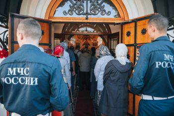 Курсанты института приняли участие в престольном празднике Курсанты института приняли участие в престольном празднике