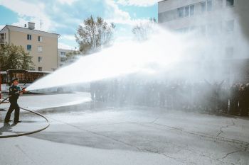 Первокурсники прошли испытание на право ношения оранжевого берета Первокурсники прошли испытание на право ношения оранжевого берета
