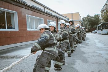 Первокурсники прошли испытание на право ношения оранжевого берета Первокурсники прошли испытание на право ношения оранжевого берета