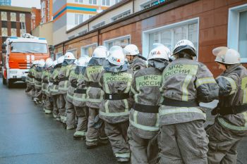 Первокурсники прошли испытание на право ношения оранжевого берета Первокурсники прошли испытание на право ношения оранжевого берета
