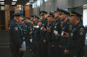 В Уральском институте ГПС МЧС России прошел смотр внешнего вида личного состава 