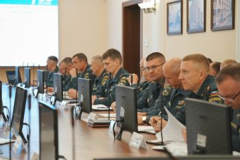 Подведены итоги прошедшей недели, отмечен многолетний труд педагога Подведены итоги прошедшей недели, отмечен многолетний труд педагога