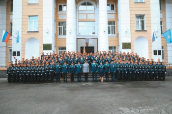Торжественная церемония вручения оранжевых беретов