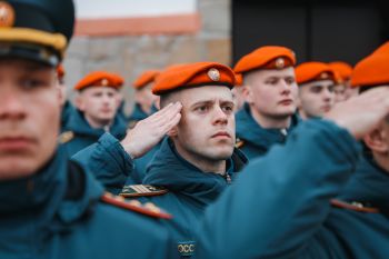 Торжественное построение в Уральском институте ГПС МЧС России