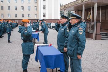 Торжественное построение в Уральском институте ГПС МЧС России