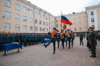 Торжественное построение в Уральском институте ГПС МЧС России