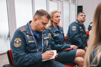 Сотрудники Уральского института ГПС МЧС России приняли участие в стратегической сессии салона «Комплексная безопасность — 2026» Сотрудники Уральского института ГПС МЧС России приняли участие в стратегической сессии салона «Комплексная безопасность — 2026»