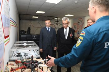 Герой Российской Федерации Владимир Легошин встретился с обучающимися института Герой Российской Федерации Владимир Легошин встретился с обучающимися института