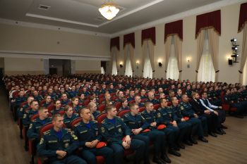Герой Российской Федерации Владимир Легошин встретился с обучающимися института Герой Российской Федерации Владимир Легошин встретился с обучающимися института