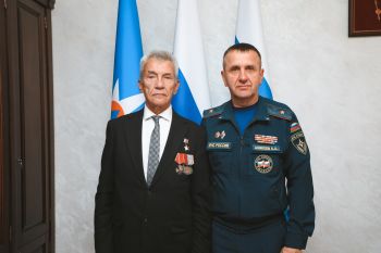 Герой Российской Федерации Владимир Легошин встретился с обучающимися института Герой Российской Федерации Владимир Легошин встретился с обучающимися института