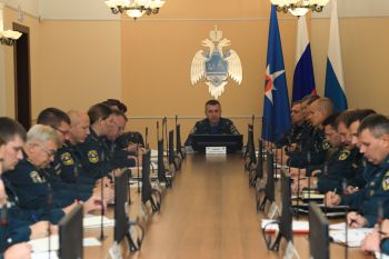 В институте прошло еженедельное совещание