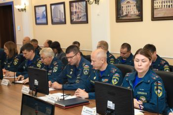В институте прошло еженедельное совещание В институте прошло еженедельное совещание