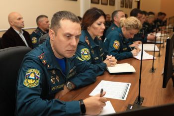 В институте прошло еженедельное совещание В институте прошло еженедельное совещание