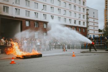Курсанты и студенты Уральского института ГПС МЧС России на Международном фестивале молодежи — 2026