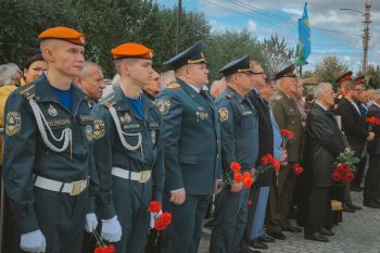Сохранение исторической памяти: в Каслях торжественно открыт сквер имени В. А. Востротина