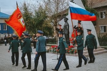 Сохранение исторической памяти: в Каслях торжественно открыт сквер имени В. А. Востротина