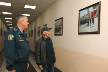 Визит выпускника и ветерана пожарной службы: в Уральском институте ГПС МЧС России побывал Виктор Гаврилович Мурзенко