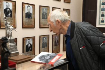 Визит выпускника и ветерана пожарной службы: в Уральском институте ГПС МЧС России побывал Виктор Гаврилович Мурзенко