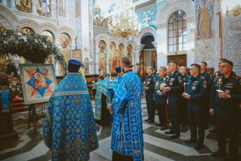 Личный состав принял участие в молебне в честь иконы Божией Матери «Неопалимая Купина» Личный состав принял участие в молебне в честь иконы Божией Матери «Неопалимая Купина»