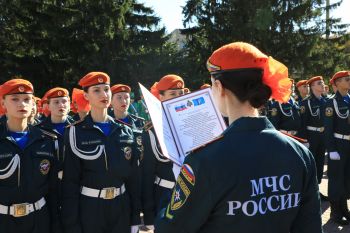 В Уральском институте ГПС МЧС России состоялась торжественная церемония принятия присяги курсантами первого курса В Уральском институте ГПС МЧС России состоялась торжественная церемония принятия присяги курсантами первого курса