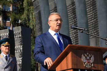 В Уральском институте ГПС МЧС России состоялась торжественная церемония принятия присяги курсантами первого курса В Уральском институте ГПС МЧС России состоялась торжественная церемония принятия присяги курсантами первого курса