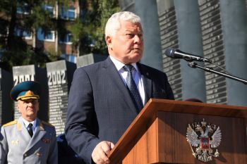 В Уральском институте ГПС МЧС России состоялась торжественная церемония принятия присяги курсантами первого курса В Уральском институте ГПС МЧС России состоялась торжественная церемония принятия присяги курсантами первого курса