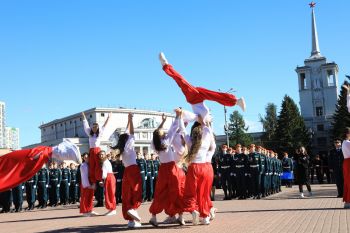 В Уральском институте ГПС МЧС России состоялась торжественная церемония принятия присяги курсантами первого курса В Уральском институте ГПС МЧС России состоялась торжественная церемония принятия присяги курсантами первого курса