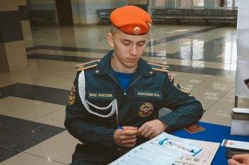 Личный состав Уральского института ГПС МЧС России принял участие в Едином дне голосования Личный состав Уральского института ГПС МЧС России принял участие в Едином дне голосования