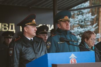 Начальник Уральского института ГПС МЧС России принял участие в церемонии приведения к присяге курсантов Уральского юридического института МВД России Начальник Уральского института ГПС МЧС России принял участие в церемонии приведения к присяге курсантов Уральского юридического института МВД России