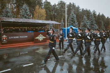 Начальник Уральского института ГПС МЧС России принял участие в церемонии приведения к присяге курсантов Уральского юридического института МВД России Начальник Уральского института ГПС МЧС России принял участие в церемонии приведения к присяге курсантов Уральского юридического института МВД России