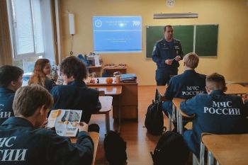 Безопасность начинается с подготовки: курсанты и сотрудники Уральского института ГПС МЧС России провели уроки ко Дню гражданской обороны Безопасность начинается с подготовки: курсанты и сотрудники Уральского института ГПС МЧС России провели уроки ко Дню гражданской обороны