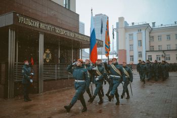 В институте прошло торжественное построение, посвященное Дню гражданской обороны и Дню учителя