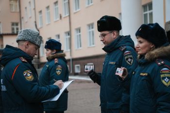 Личный состав Уральского института ГПС МЧС России готов к зимнему сезону Личный состав Уральского института ГПС МЧС России готов к зимнему сезону
