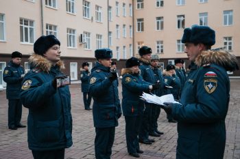 Личный состав Уральского института ГПС МЧС России готов к зимнему сезону Личный состав Уральского института ГПС МЧС России готов к зимнему сезону