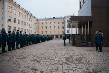 Личный состав Уральского института ГПС МЧС России готов к зимнему сезону Личный состав Уральского института ГПС МЧС России готов к зимнему сезону