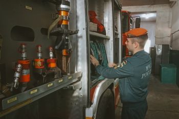 Курсанты Уральского института ГПС МЧС России проходят стажировку в пожарно-спасательных подразделениях Курсанты Уральского института ГПС МЧС России проходят стажировку в пожарно-спасательных подразделениях