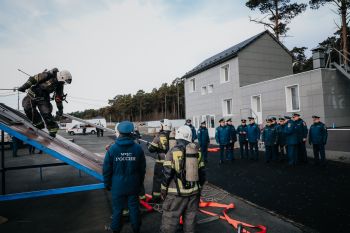 На полигоне Уральского института ГПС МЧС России прошли пожарно тактические учения с курсантами выпускных курсов