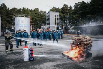 На полигоне Уральского института ГПС МЧС России прошли пожарно тактические учения с курсантами выпускных курсов