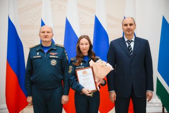Министр МЧС России Александр Куренков провел награждение личного состава в Уральском институте ГПС МЧС России Министр МЧС России Александр Куренков провел награждение личного состава в Уральском институте ГПС МЧС России