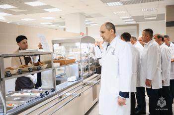Александр Куренков ознакомился с организацией питания Александр Куренков ознакомился с организацией питания