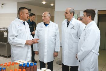 Губернатор Свердловской области впервые посетил Уральский институт ГПС МЧС России Губернатор Свердловской области впервые посетил Уральский институт ГПС МЧС России